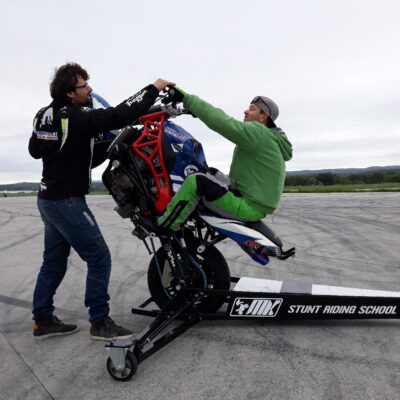 Wheelie 1